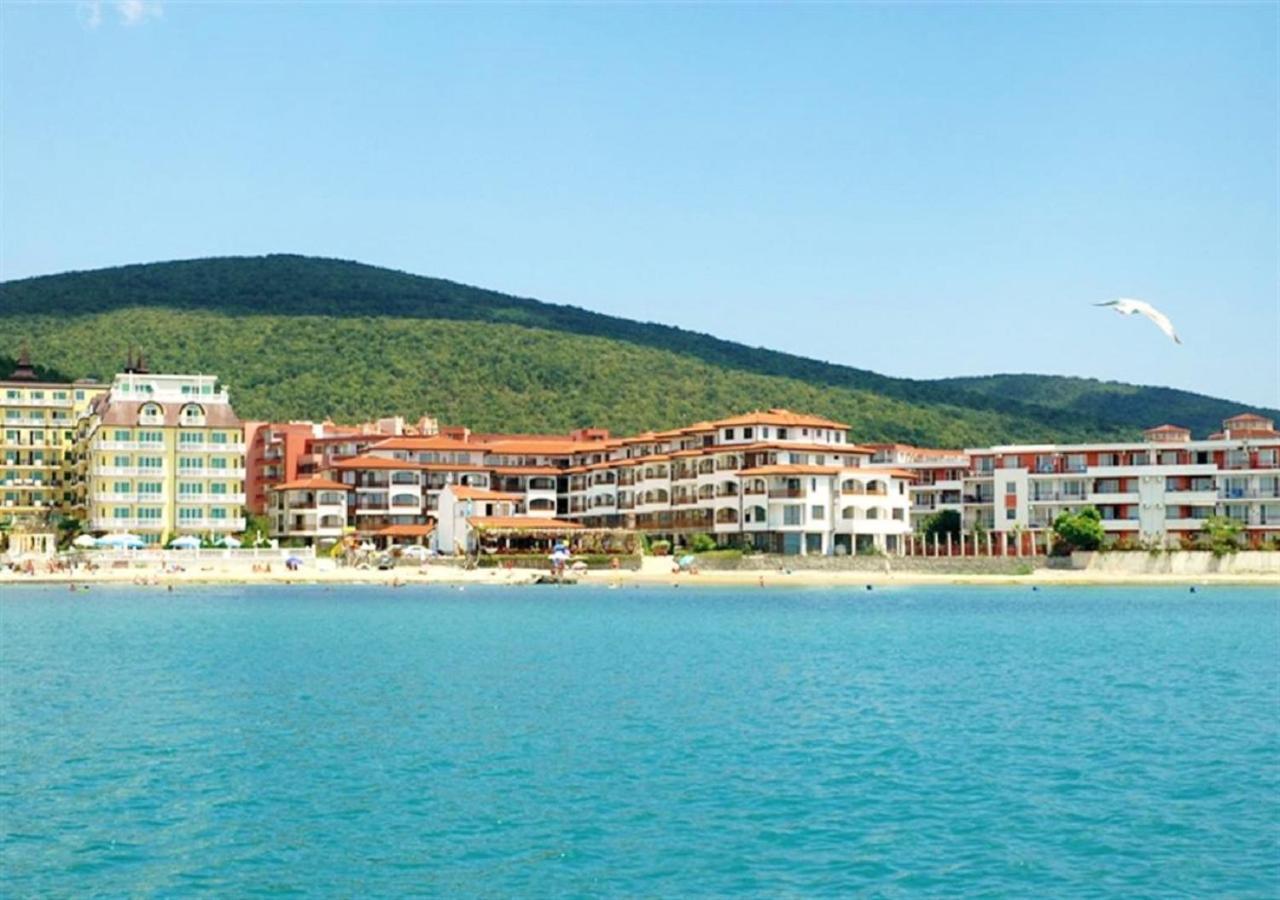 Robinson Beach Apartments Burgas-provinsen Eksteriør bilde