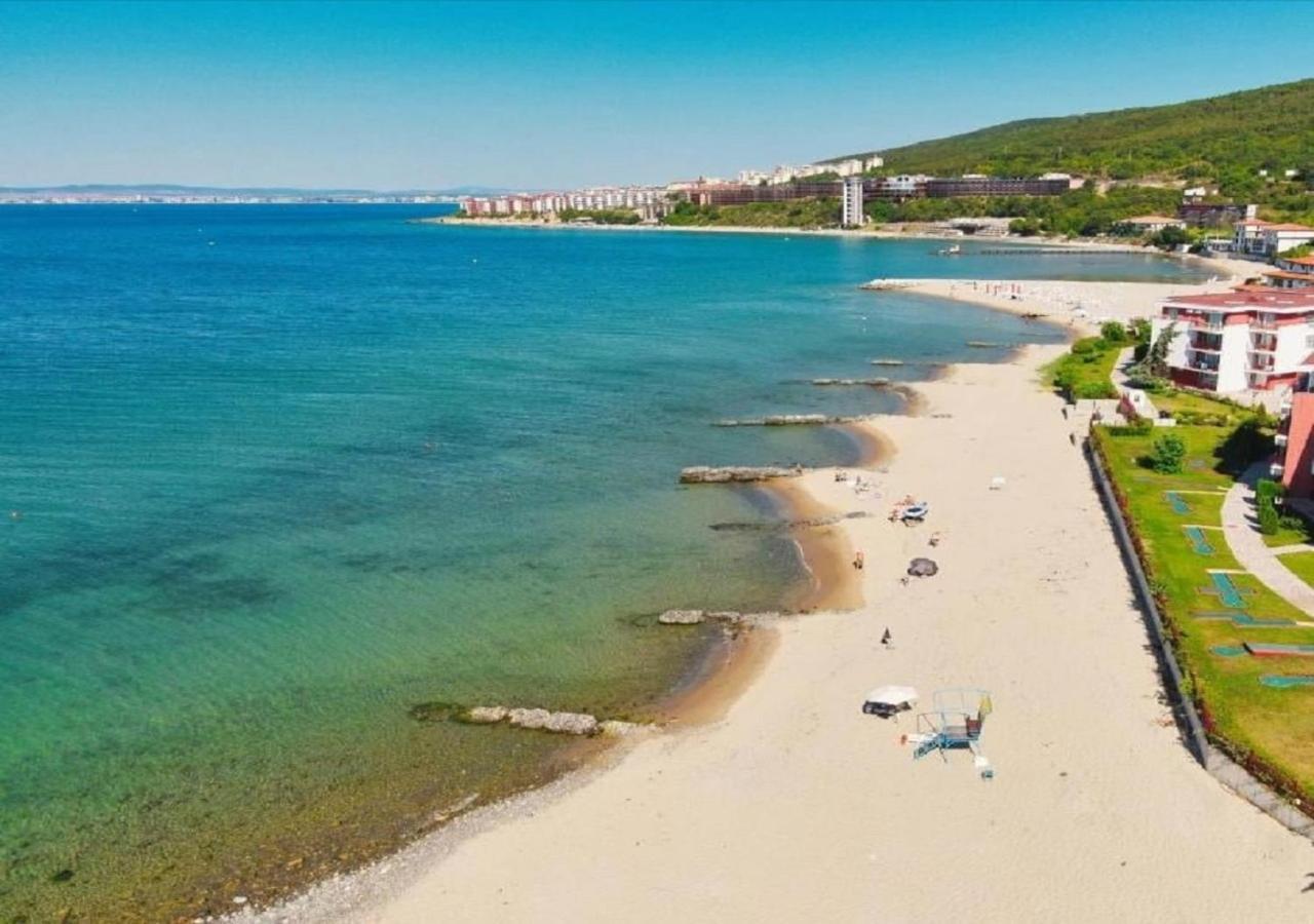 Robinson Beach Apartments Burgas-provinsen Eksteriør bilde