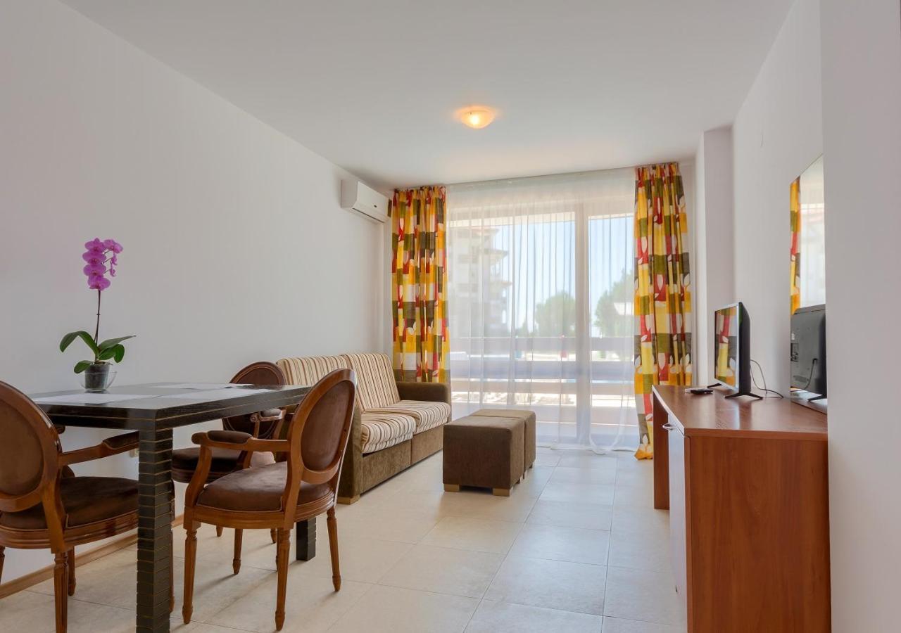 Robinson Beach Apartments Burgas-provinsen Eksteriør bilde