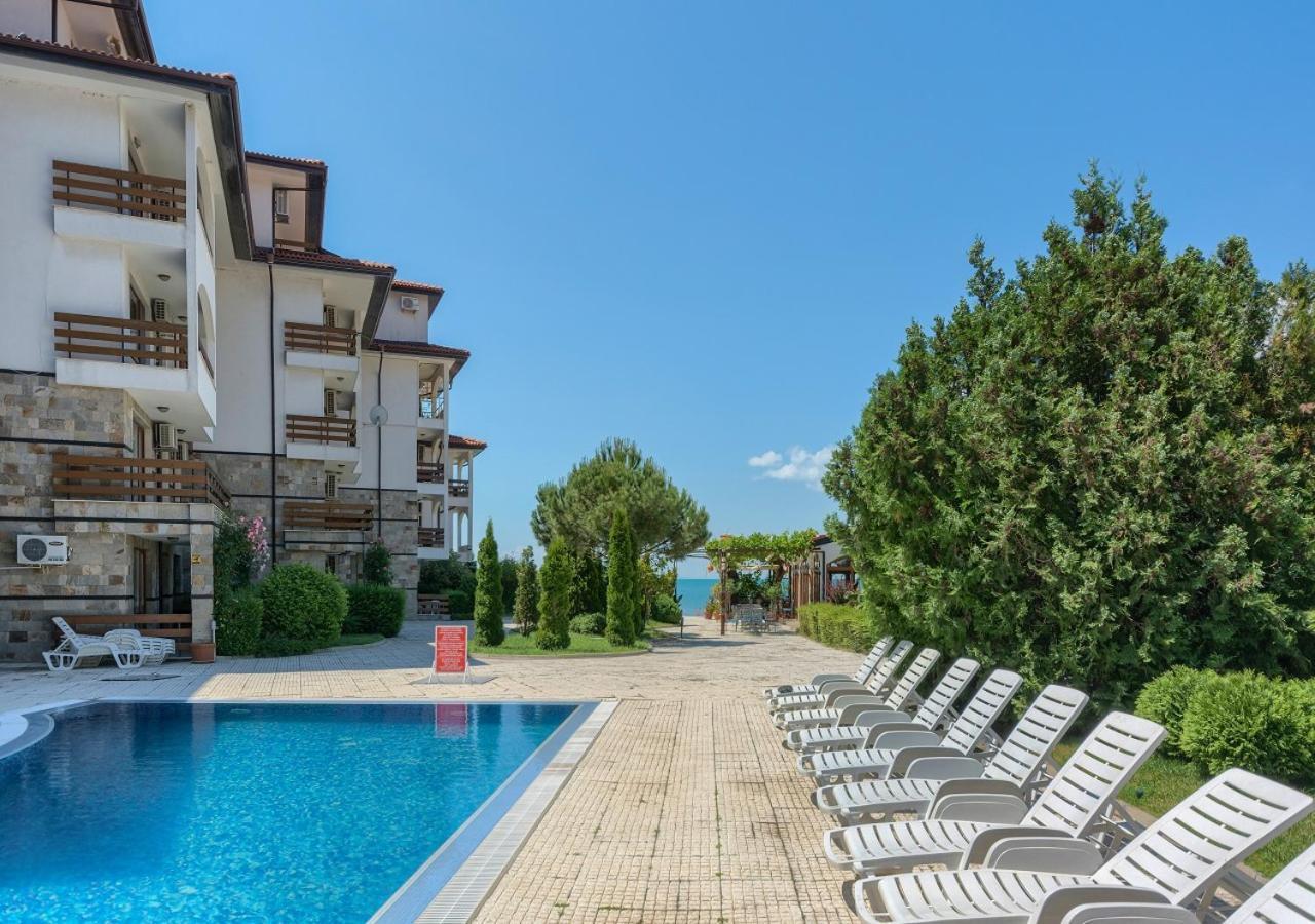 Robinson Beach Apartments Burgas-provinsen Eksteriør bilde