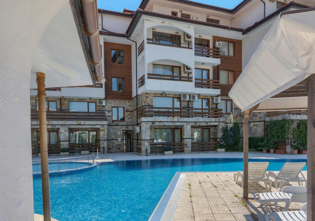 Robinson Beach Apartments Burgas-provinsen Eksteriør bilde