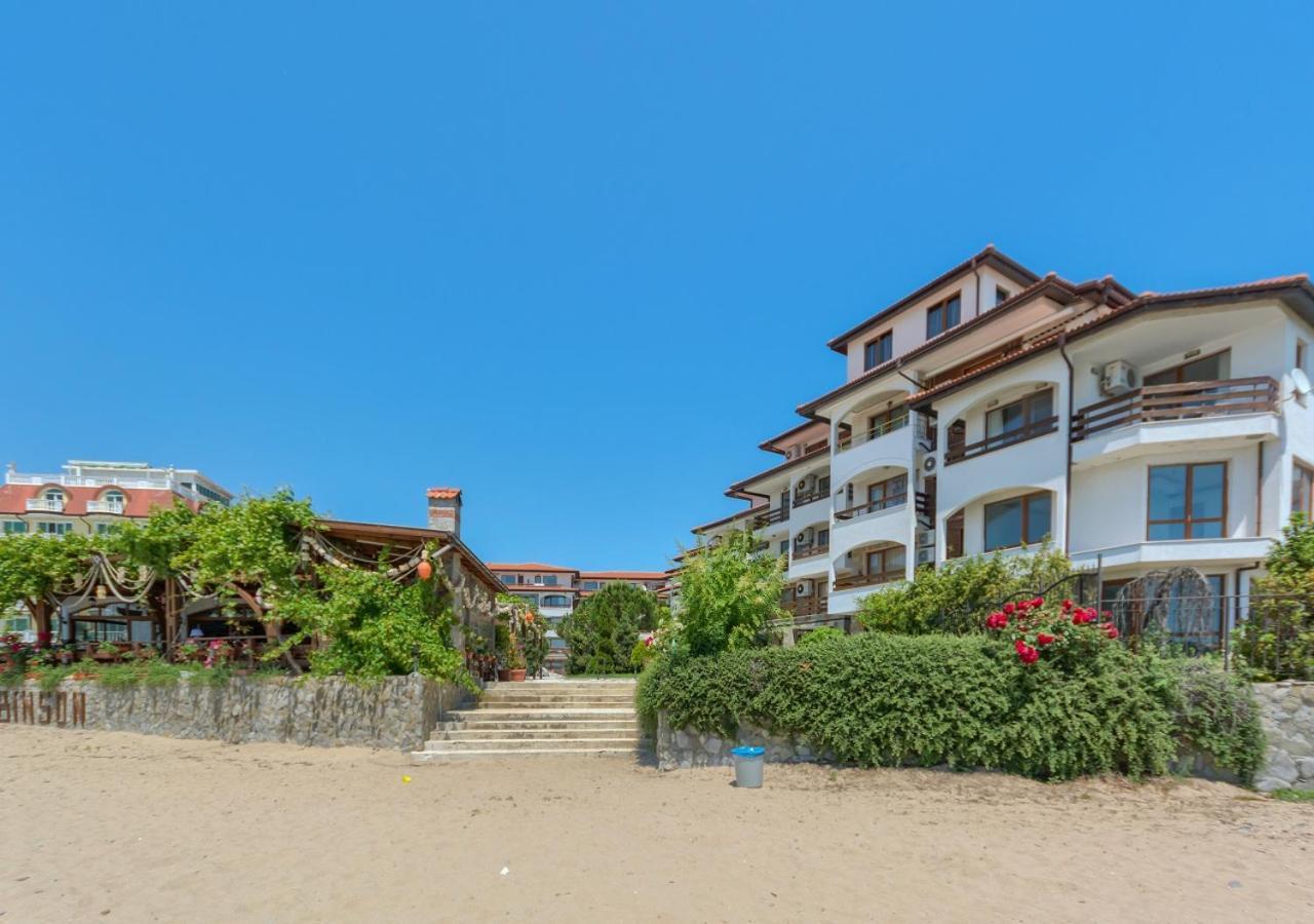 Robinson Beach Apartments Burgas-provinsen Eksteriør bilde