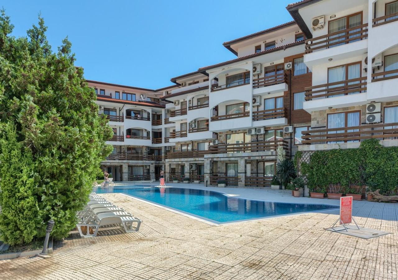 Robinson Beach Apartments Burgas-provinsen Eksteriør bilde