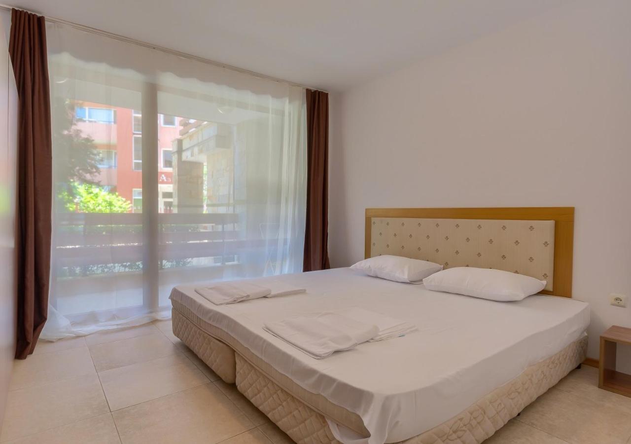 Robinson Beach Apartments Burgas-provinsen Eksteriør bilde