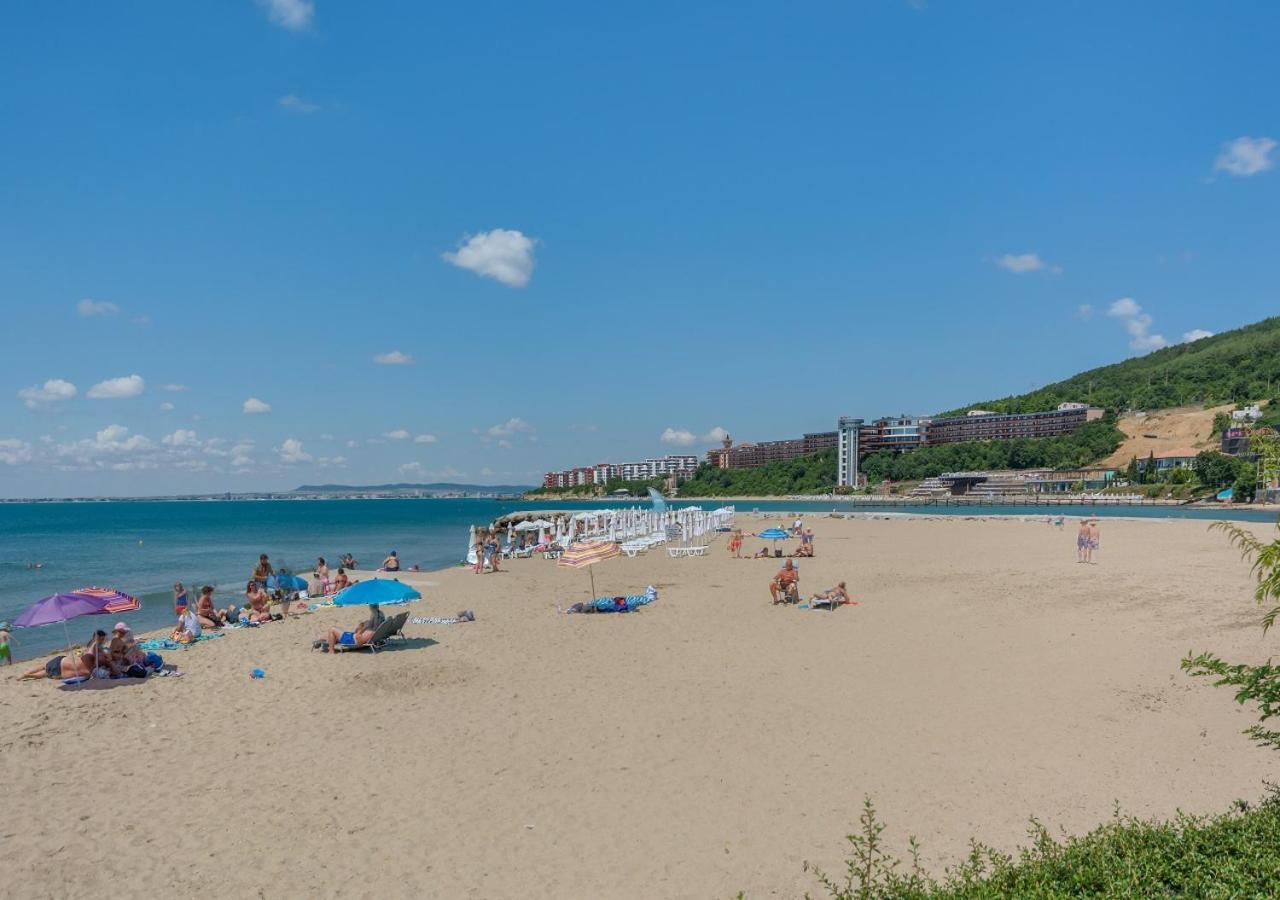 Robinson Beach Apartments Burgas-provinsen Eksteriør bilde