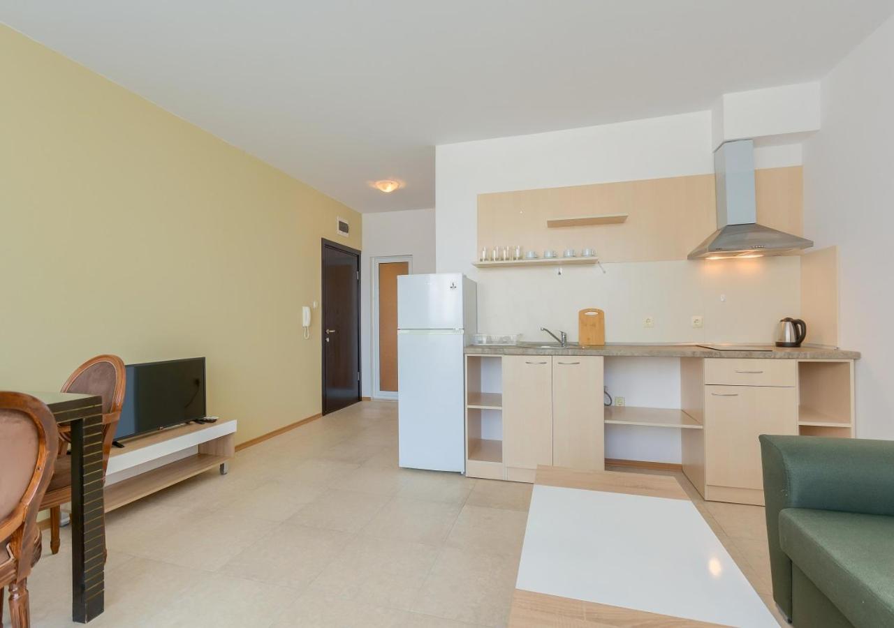 Robinson Beach Apartments Burgas-provinsen Eksteriør bilde