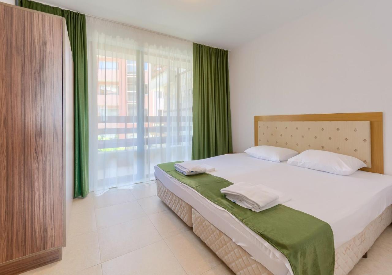 Robinson Beach Apartments Burgas-provinsen Eksteriør bilde