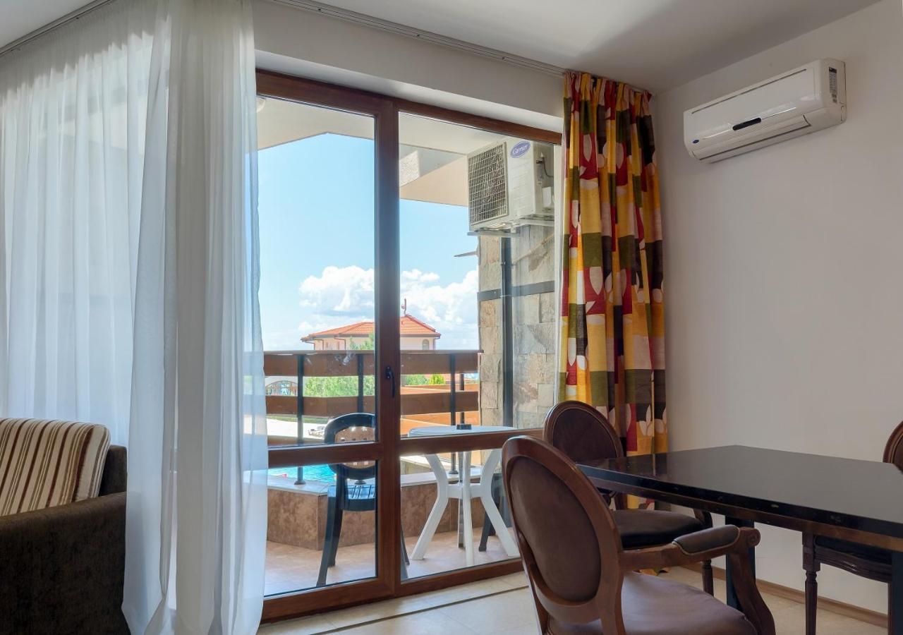 Robinson Beach Apartments Burgas-provinsen Eksteriør bilde