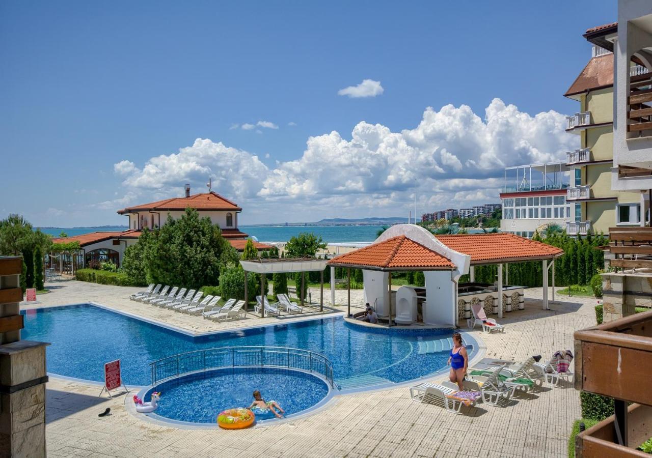 Robinson Beach Apartments Burgas-provinsen Eksteriør bilde