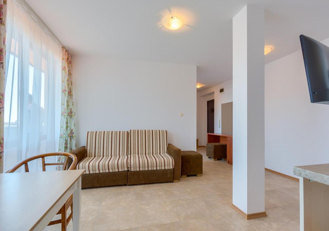 Robinson Beach Apartments Burgas-provinsen Eksteriør bilde