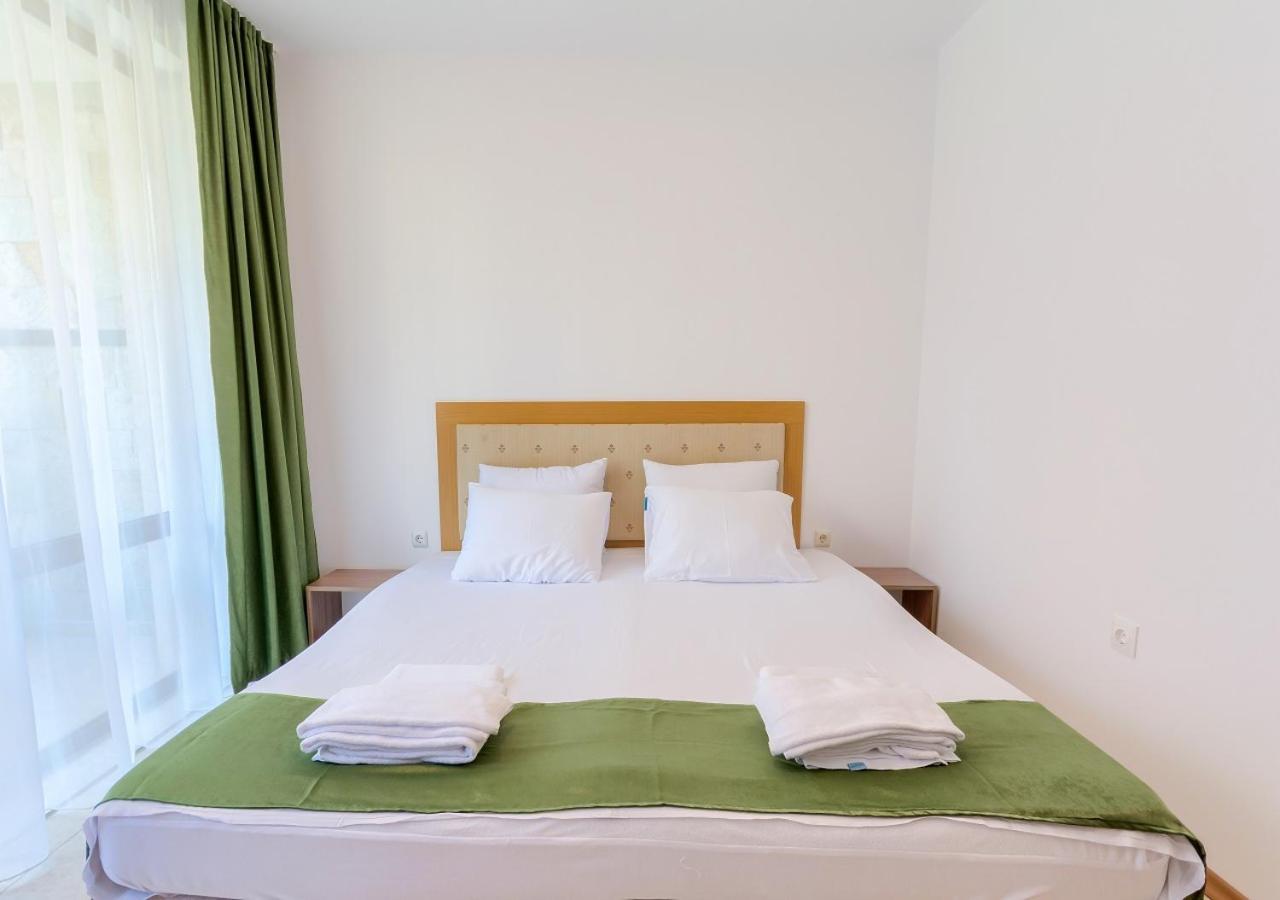 Robinson Beach Apartments Burgas-provinsen Eksteriør bilde