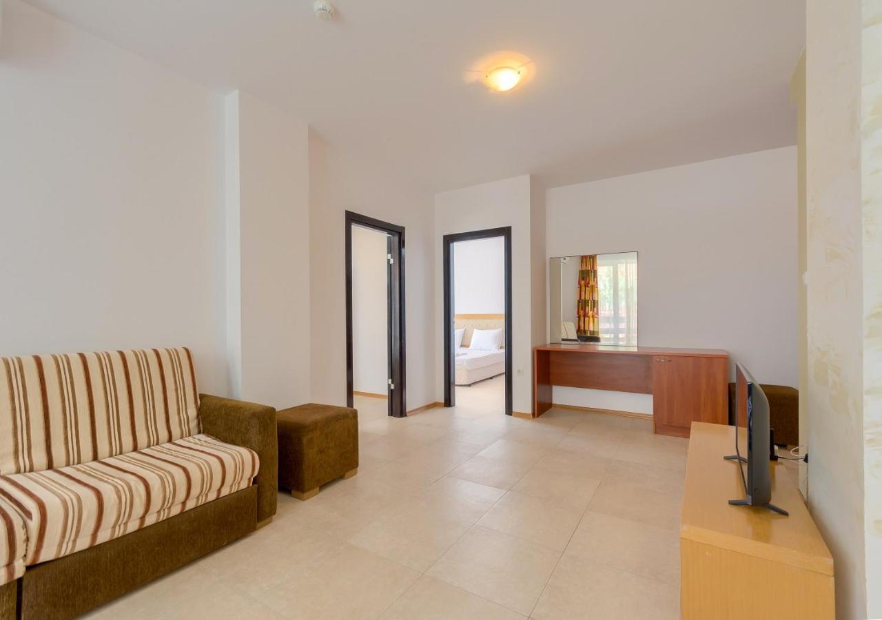 Robinson Beach Apartments Burgas-provinsen Eksteriør bilde