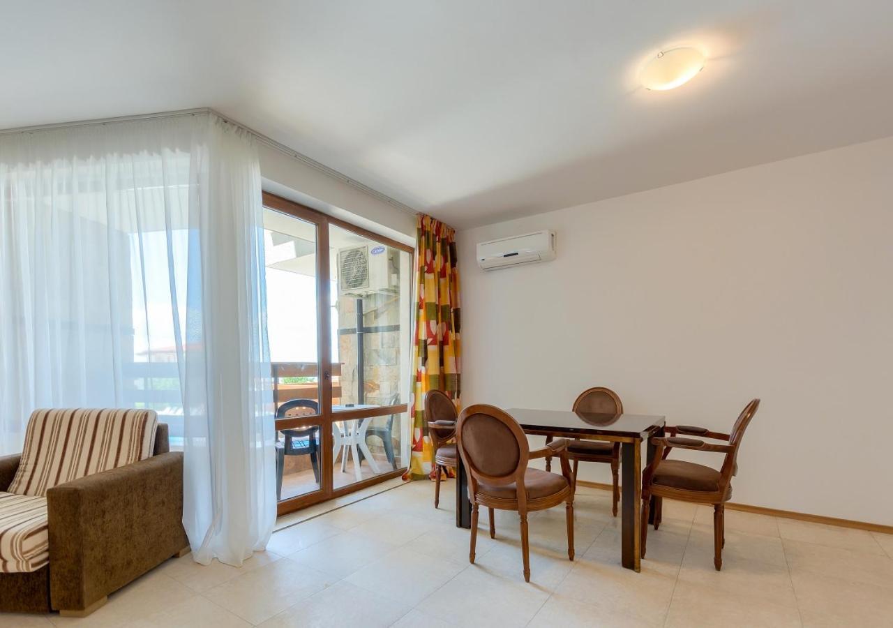 Robinson Beach Apartments Burgas-provinsen Eksteriør bilde