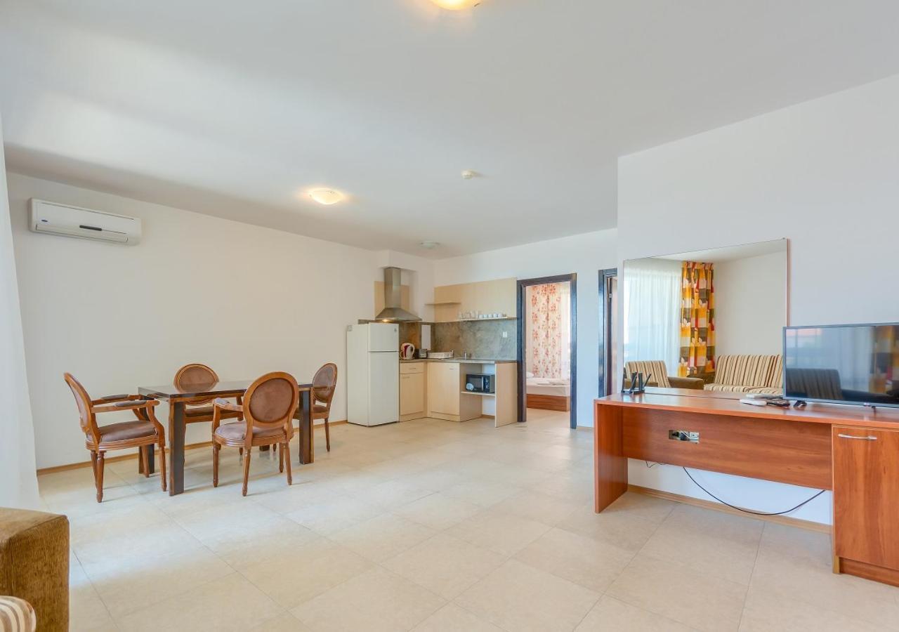 Robinson Beach Apartments Burgas-provinsen Eksteriør bilde