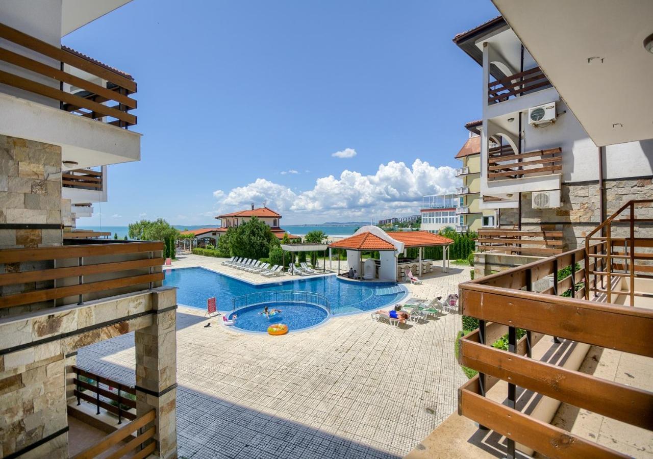 Robinson Beach Apartments Burgas-provinsen Eksteriør bilde
